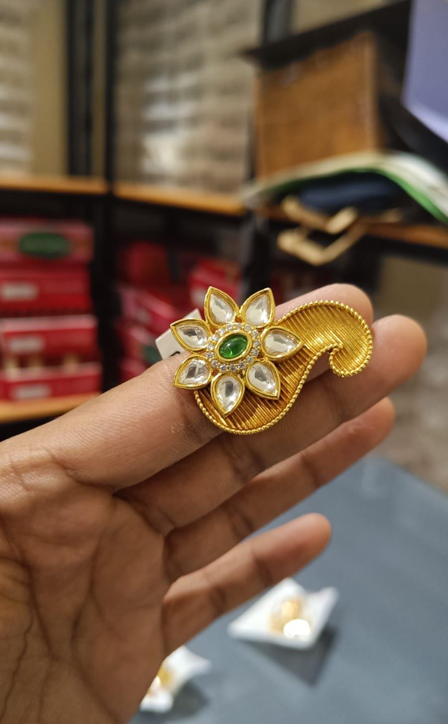 Kundan Floral Paisley Statement Ring