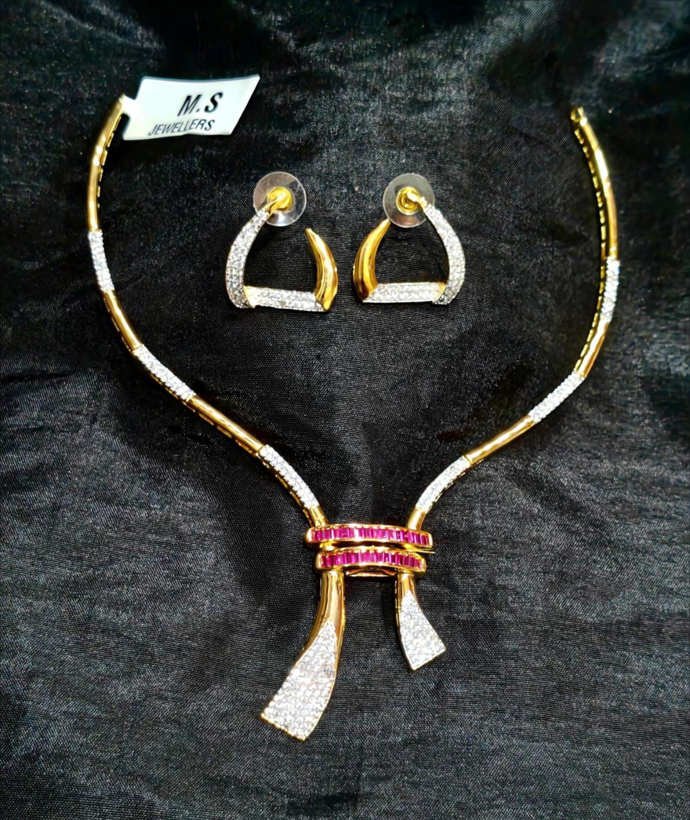 Royale Collar Necklace Set