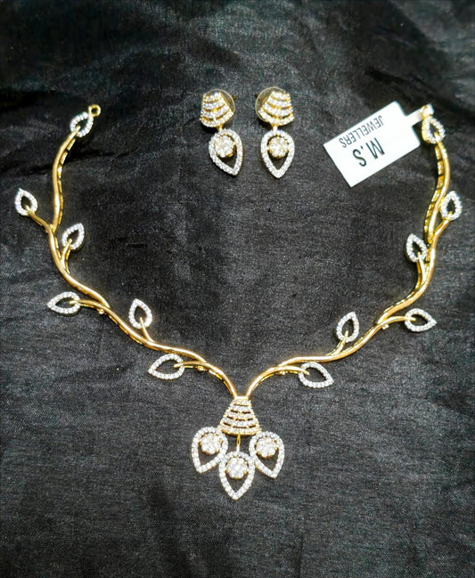 Golden Ivy Necklace Set